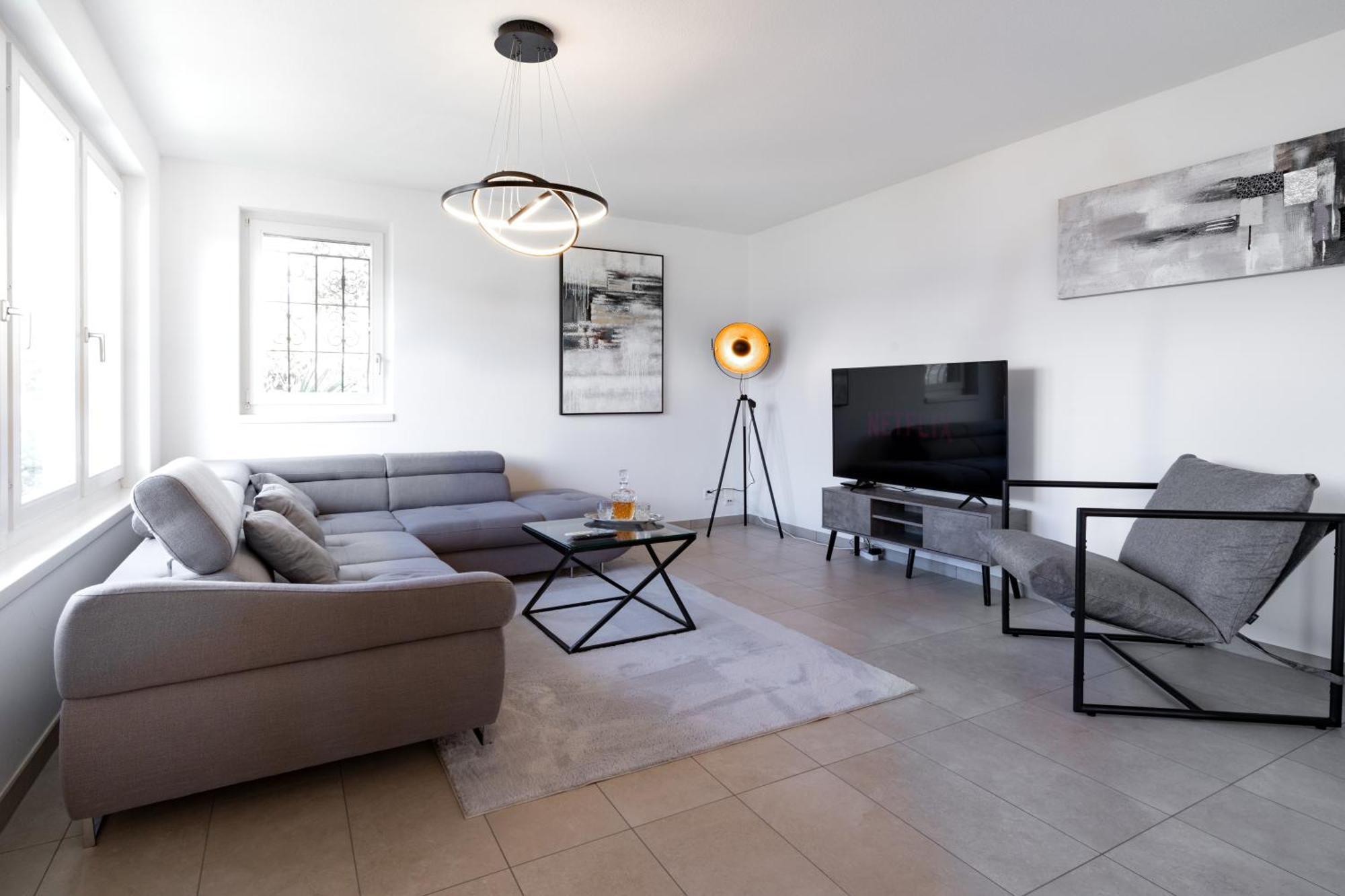 Schoene Wohnung An Toplage Mit Gratis Parkplatz! Gambarogno Buitenkant foto